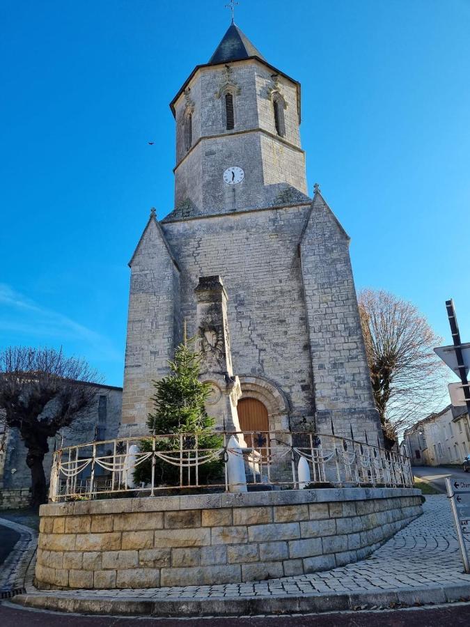 Tusson Chambres D'Hotes Charente Eksteriør billede