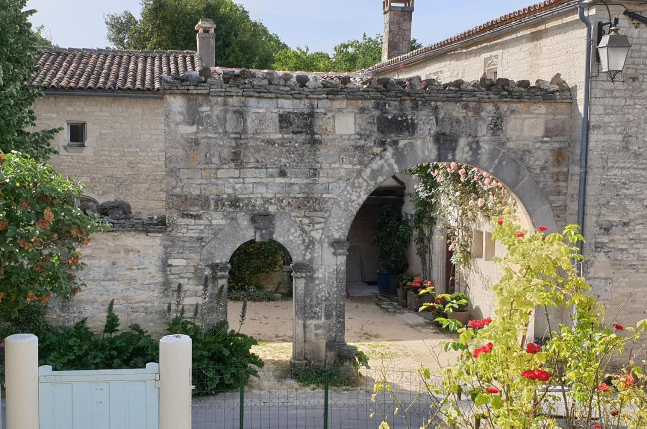 Tusson Chambres D'Hotes Charente Eksteriør billede